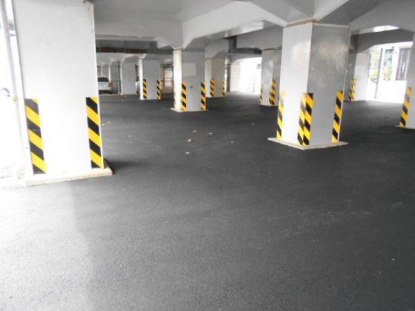 六甲道高架下駐車場新設工事完成